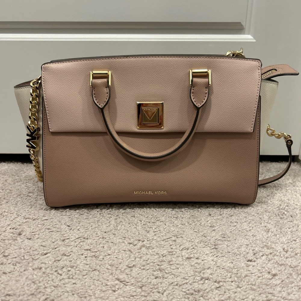 Micheal Kors bag with removable straps